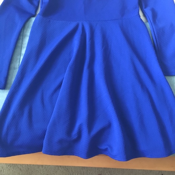 Blue Keyhole Party Dress - Picture 2 of 4